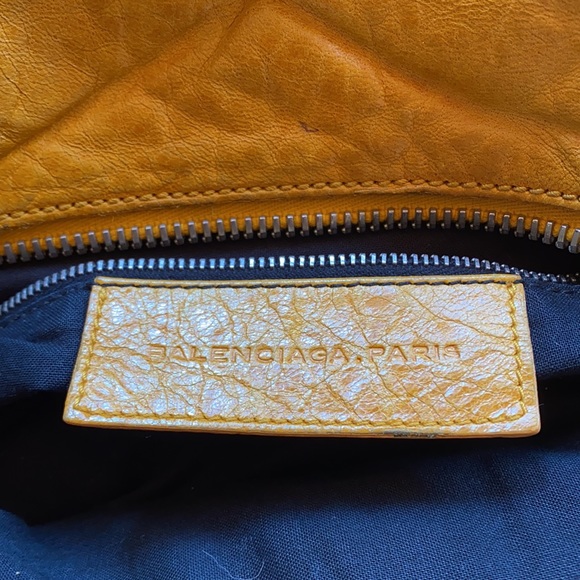 BALENCIAGA I GSH Brief Handbag - Picture 9 of 16
